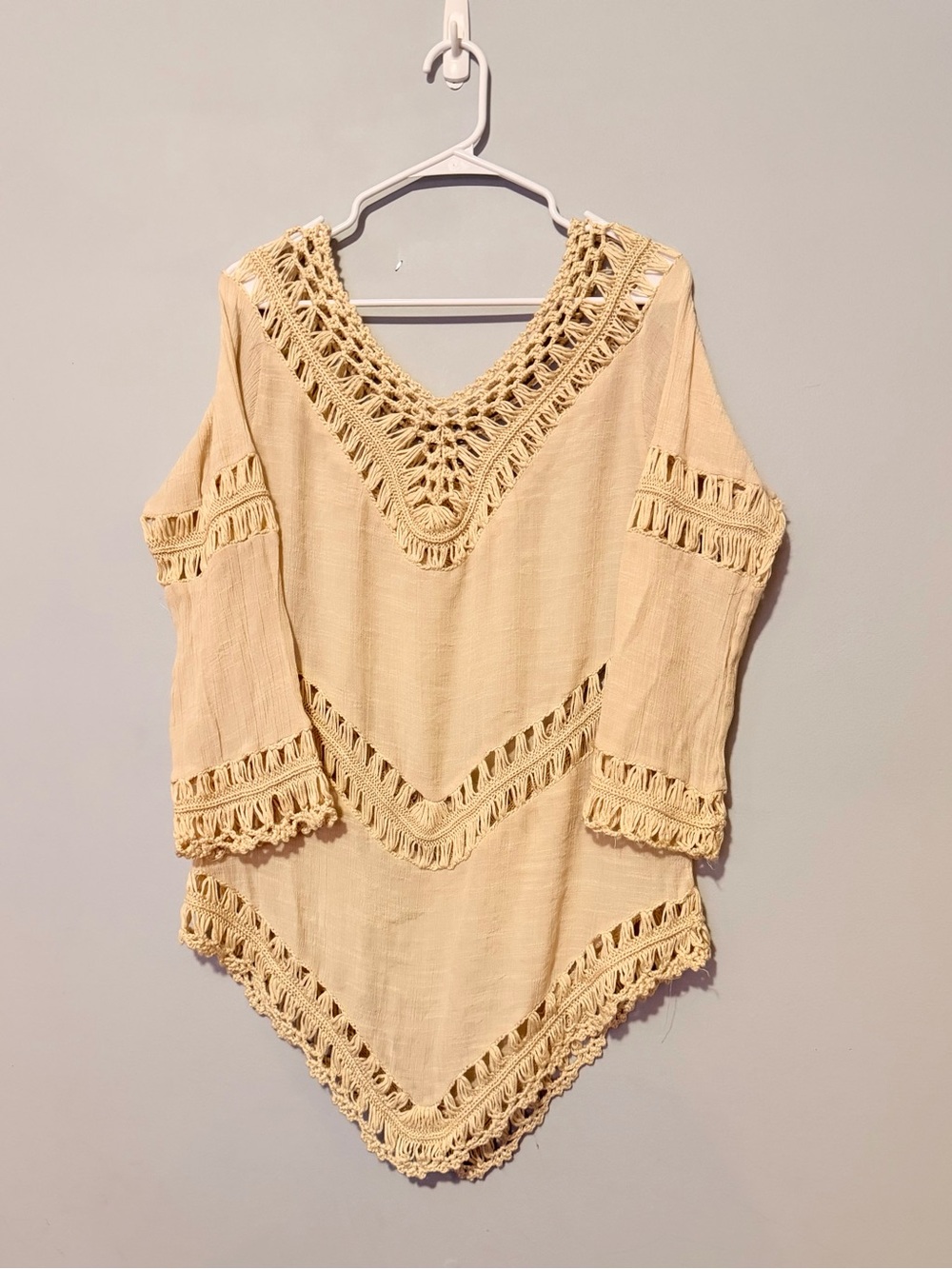 Women’s Cream Crochet V-Neck Long Sleeve shirt